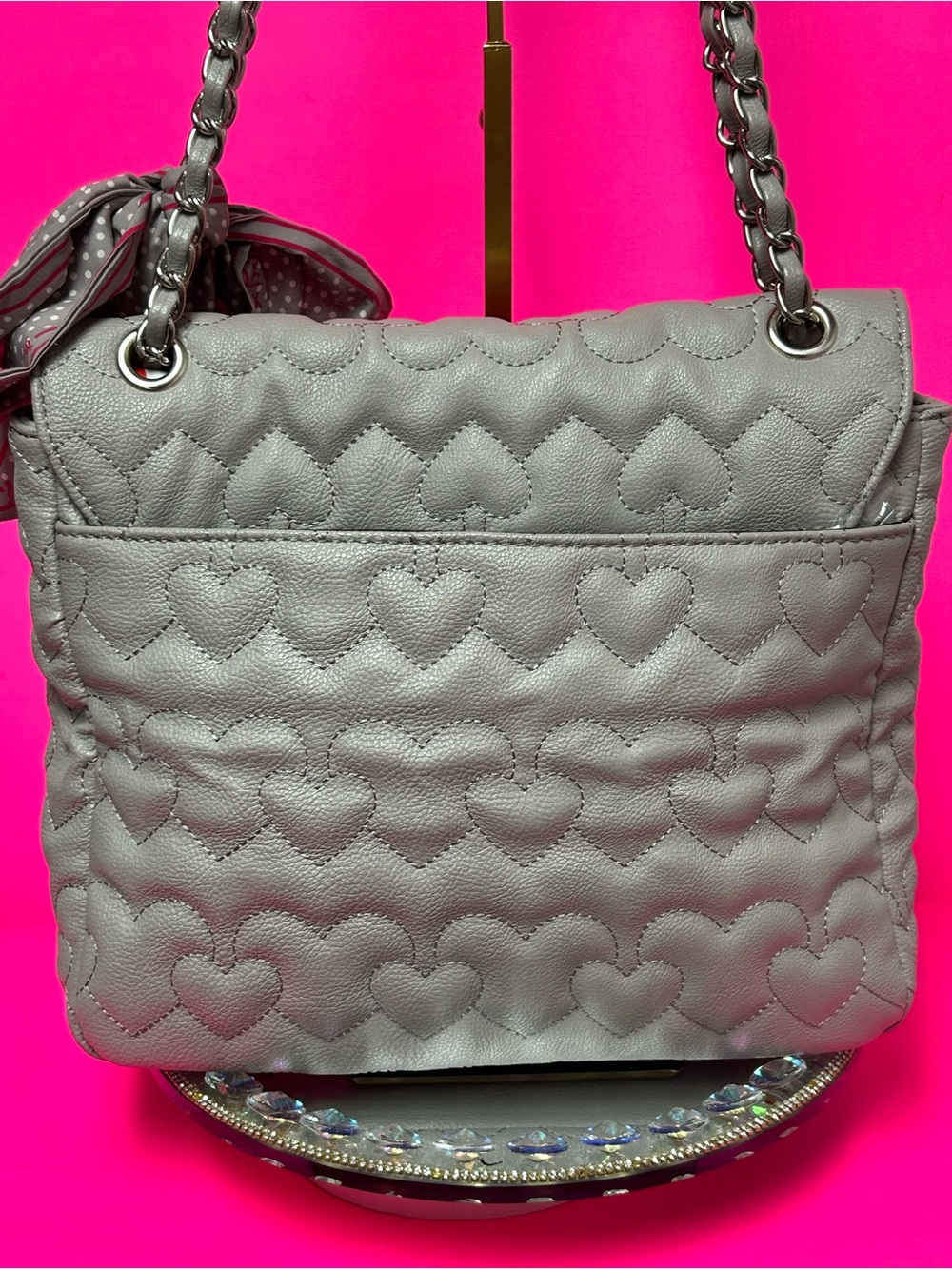Betsey Johnson Gray Quilted Heart-Pattern Shoulder Bag w/BJ Scarf 13 x 9.5 x 4 - Picture 3 of 17